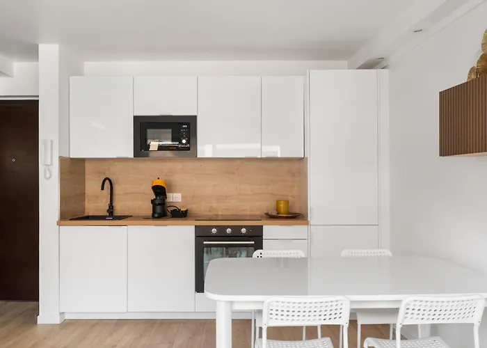 Jardin Pauline 2 Pieces Balcon Proche جوان ليه باه