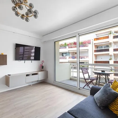 Lägenhet Poincare 2 Pieces Balcon Proche Juan-les-Pins