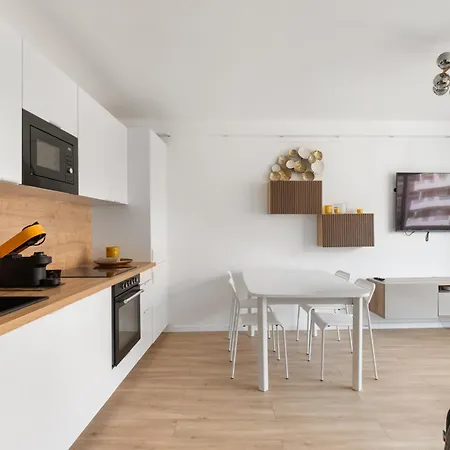 Poincare 2 Pieces Balcon Proche